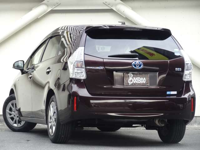 Toyota Prius α 7