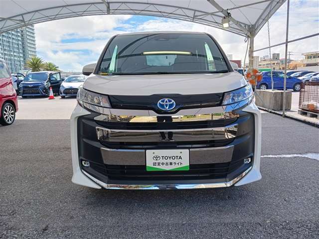 Toyota Noah 11