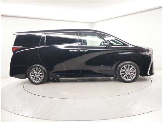 Toyota Alphard 2