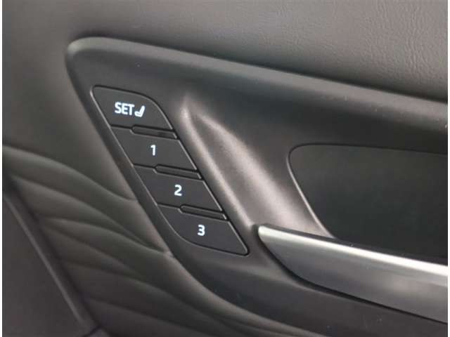 Toyota Alphard 12