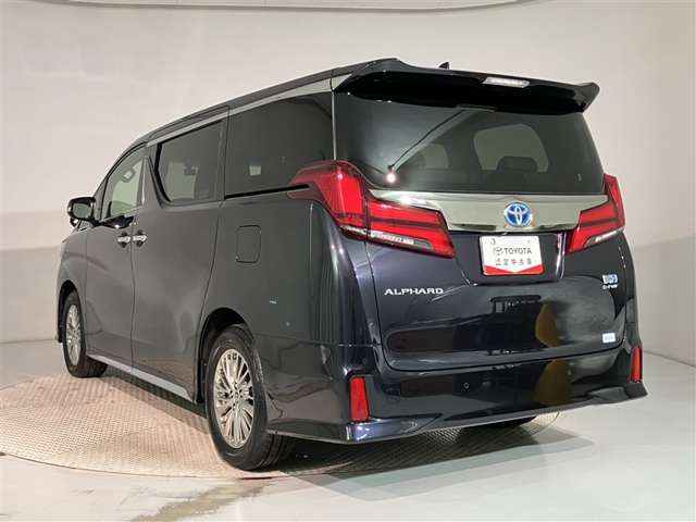 Toyota Alphard 5