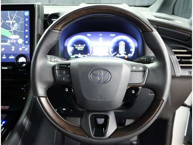 Toyota Alphard 6