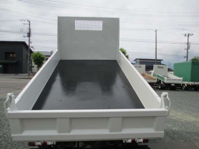 Isuzu Elf 4