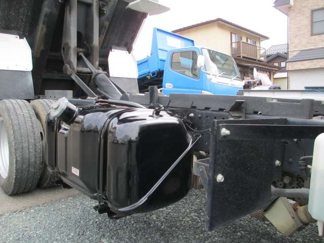 Isuzu Elf 6