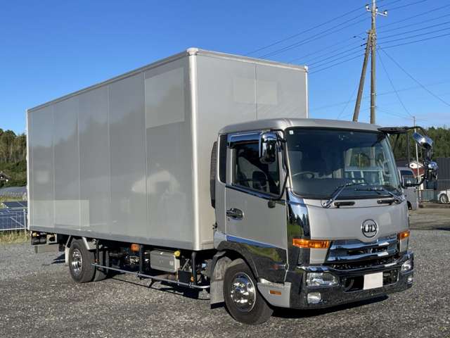 UD Trucks Condor 12