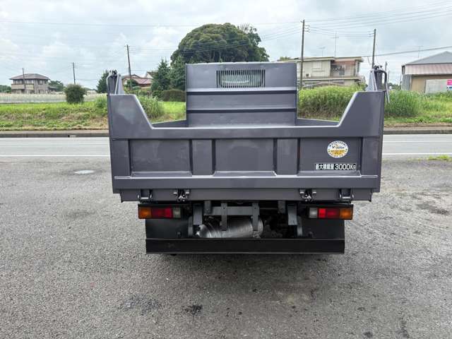 Mitsubishi Fuso Canter 11