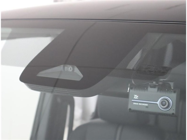Toyota Noah 11
