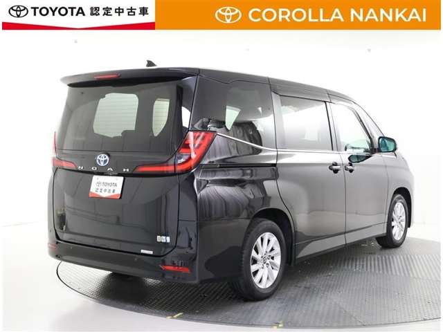 Toyota Noah 7