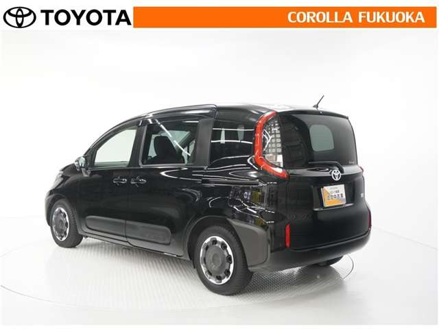 Toyota Sienta 7