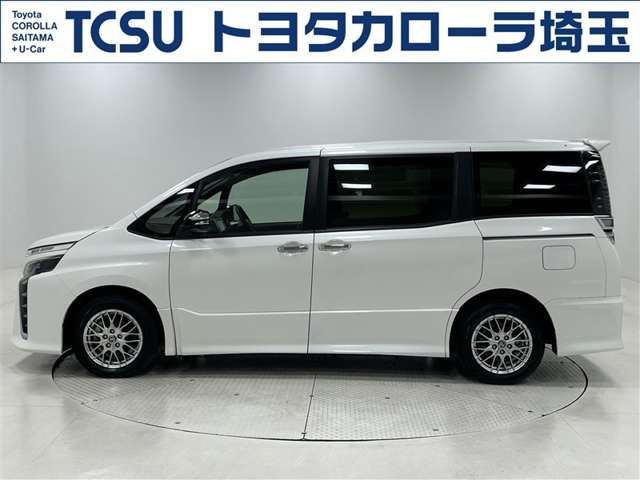 Toyota Voxy 12