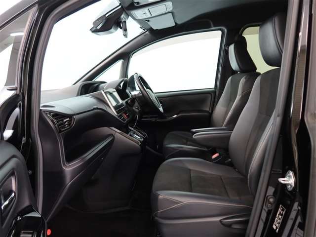 Toyota Noah 11