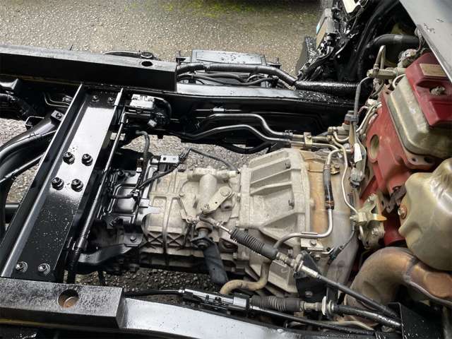 Hino Dutro 12