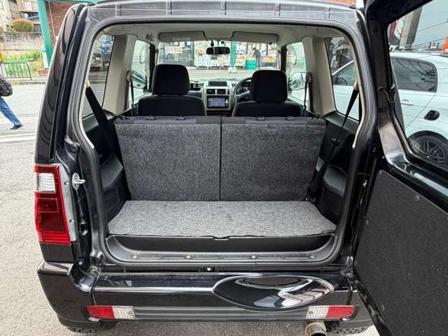 Mitsubishi Pajero Mini 12