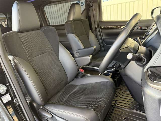 Toyota Alphard 9