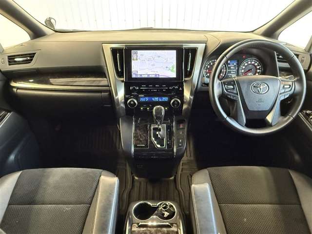 Toyota Alphard 10