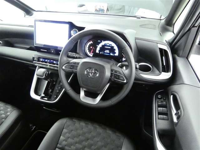 Toyota Voxy 2