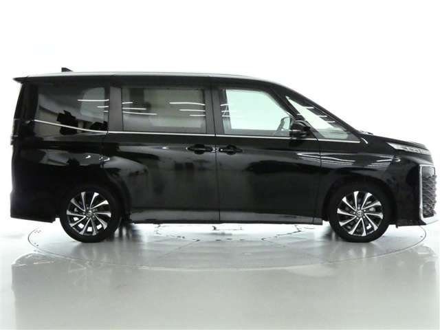 Toyota Voxy 7