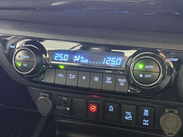 Toyota Hilux 11