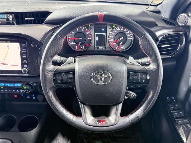 Toyota Hilux 12