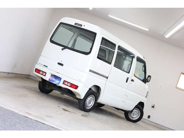 Mitsubishi Minicab MiEV 12