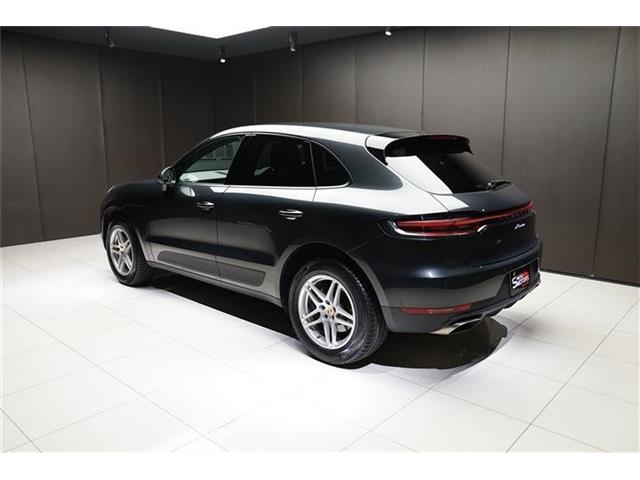 Porsche Macan 2