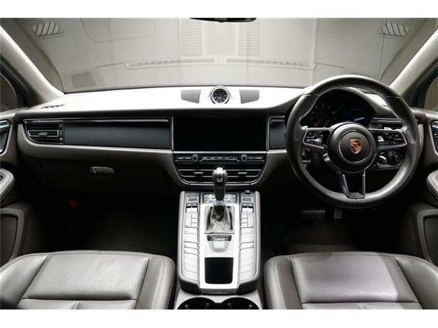 Porsche Macan 4