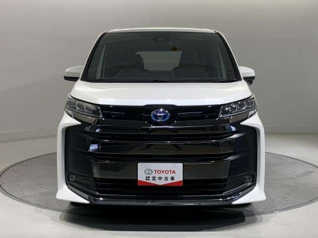 Toyota Noah 2