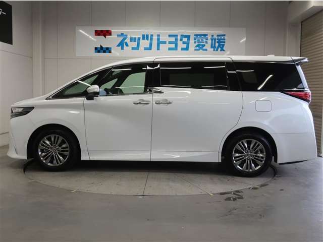 Toyota Alphard 2