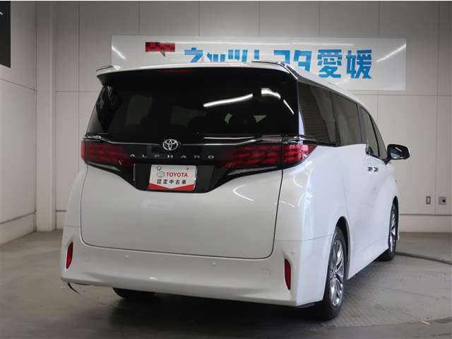 Toyota Alphard 5
