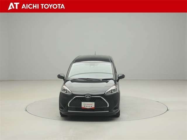 Toyota Sienta 9
