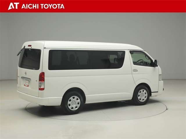 Toyota Hiace 6
