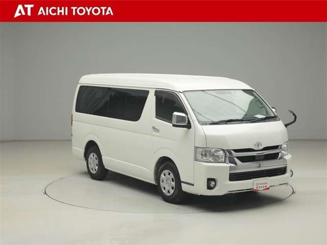 Toyota Hiace 8