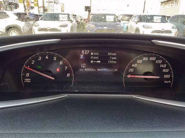 Toyota Sienta 8