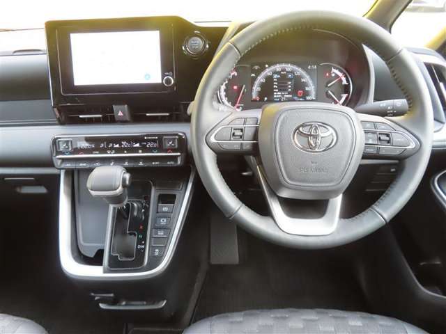 Toyota Voxy 9