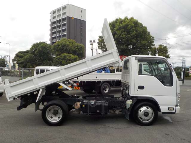 Isuzu Elf 4