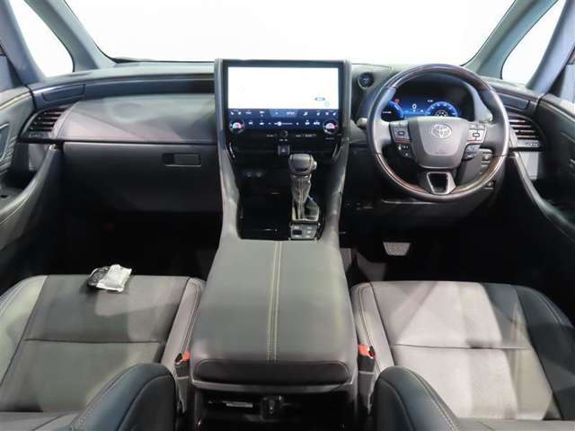 Toyota Alphard 6