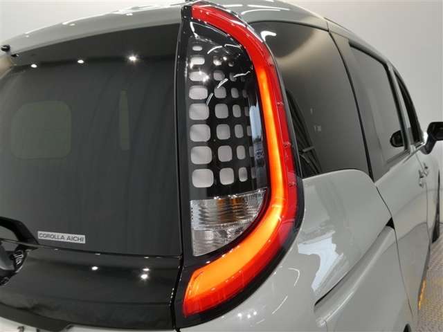 Toyota Sienta 11
