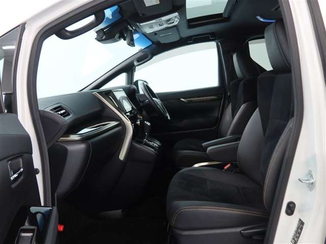 Toyota Alphard 11