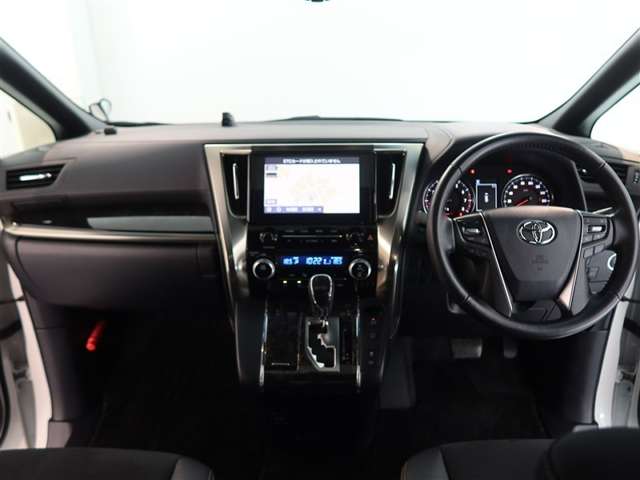 Toyota Alphard 8
