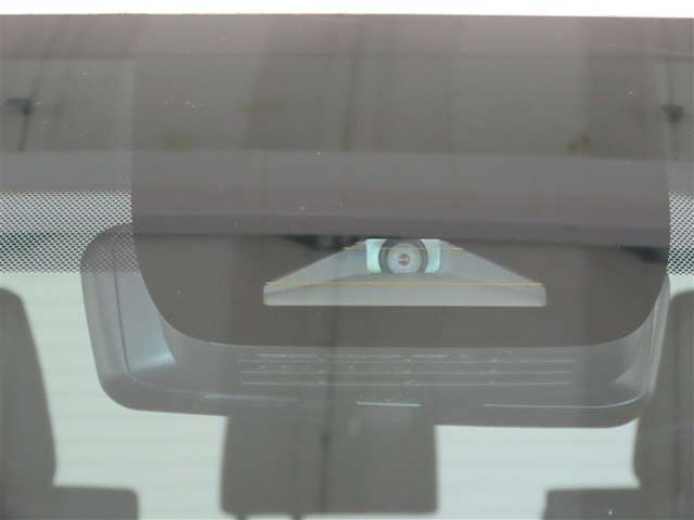 Toyota Noah 4