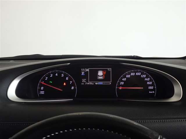 Toyota Sienta 10