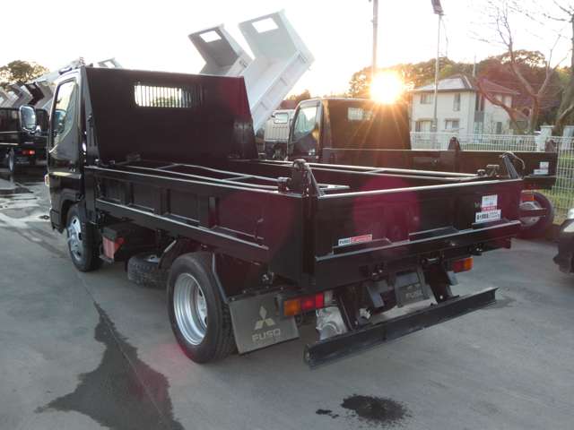 Mitsubishi Fuso Canter 7