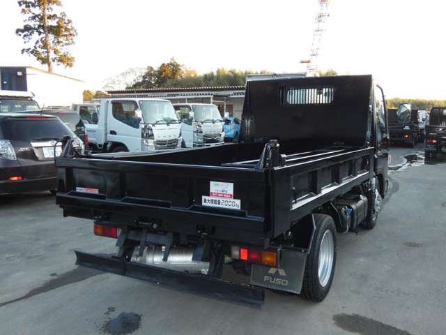Mitsubishi Fuso Canter 9