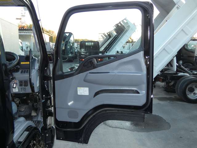 Mitsubishi Fuso Canter 10