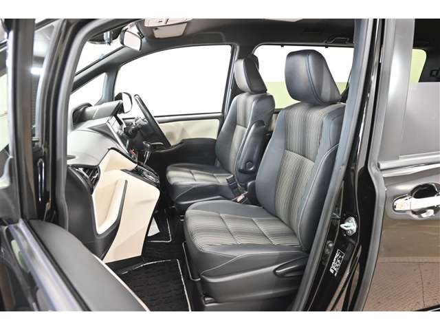 Toyota Noah 12