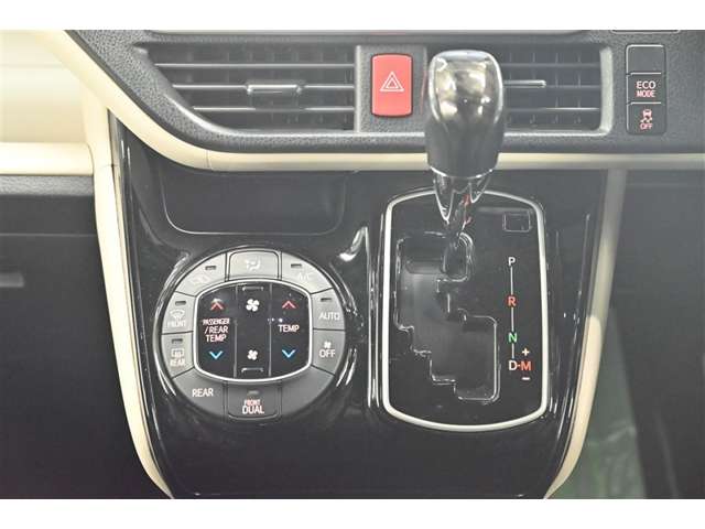 Toyota Noah 8