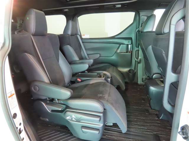 Toyota Alphard 11