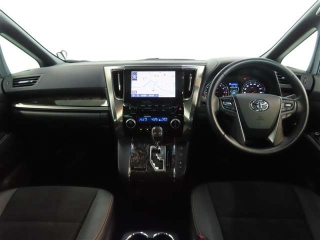 Toyota Alphard 12