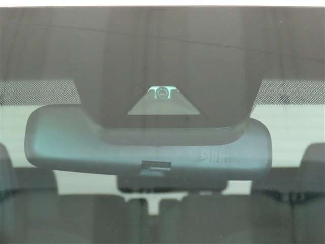 Toyota Alphard 4