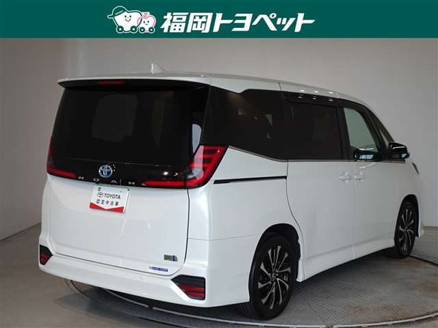 Toyota Noah 3